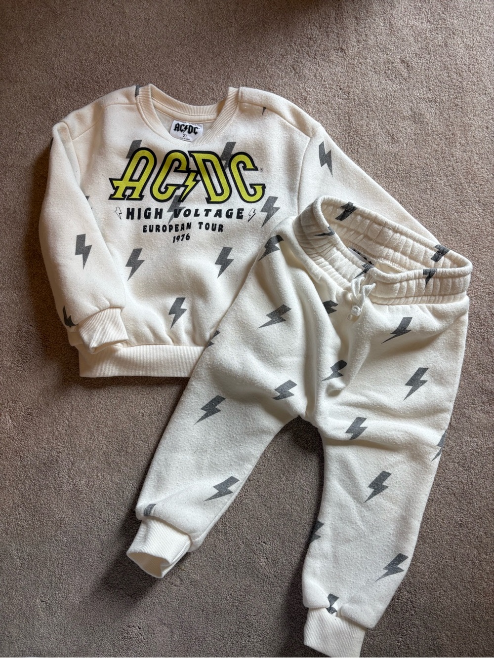 AC/DC Cream Kids Sweatshirt & Joggers Set with Gray Lightning and Yellow Logo